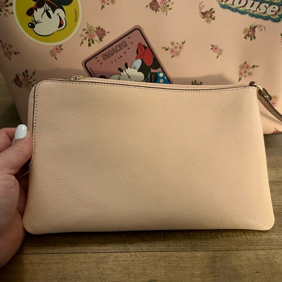 Coach X Disney Reversible Minnie Mouse Pink Patches City Zip Tote Bag Purse - Picture 16 of 16